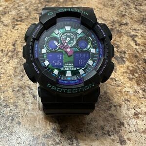 Casio G-Shock Black & Purple Great Condition 5081 GA-100. Smoke Free Very Clean
